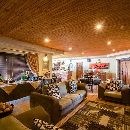 Aber Jetz Guesthouse ポンゴーラ エクステリア 写真