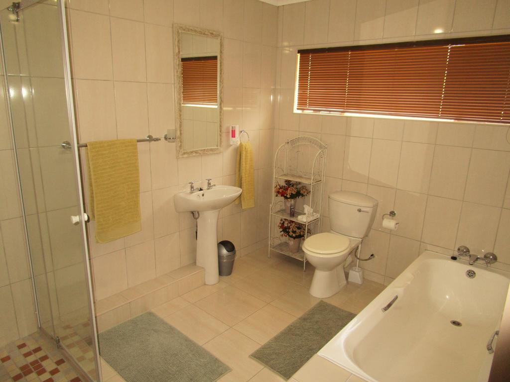 Aber Jetz Guesthouse ポンゴーラ エクステリア 写真
