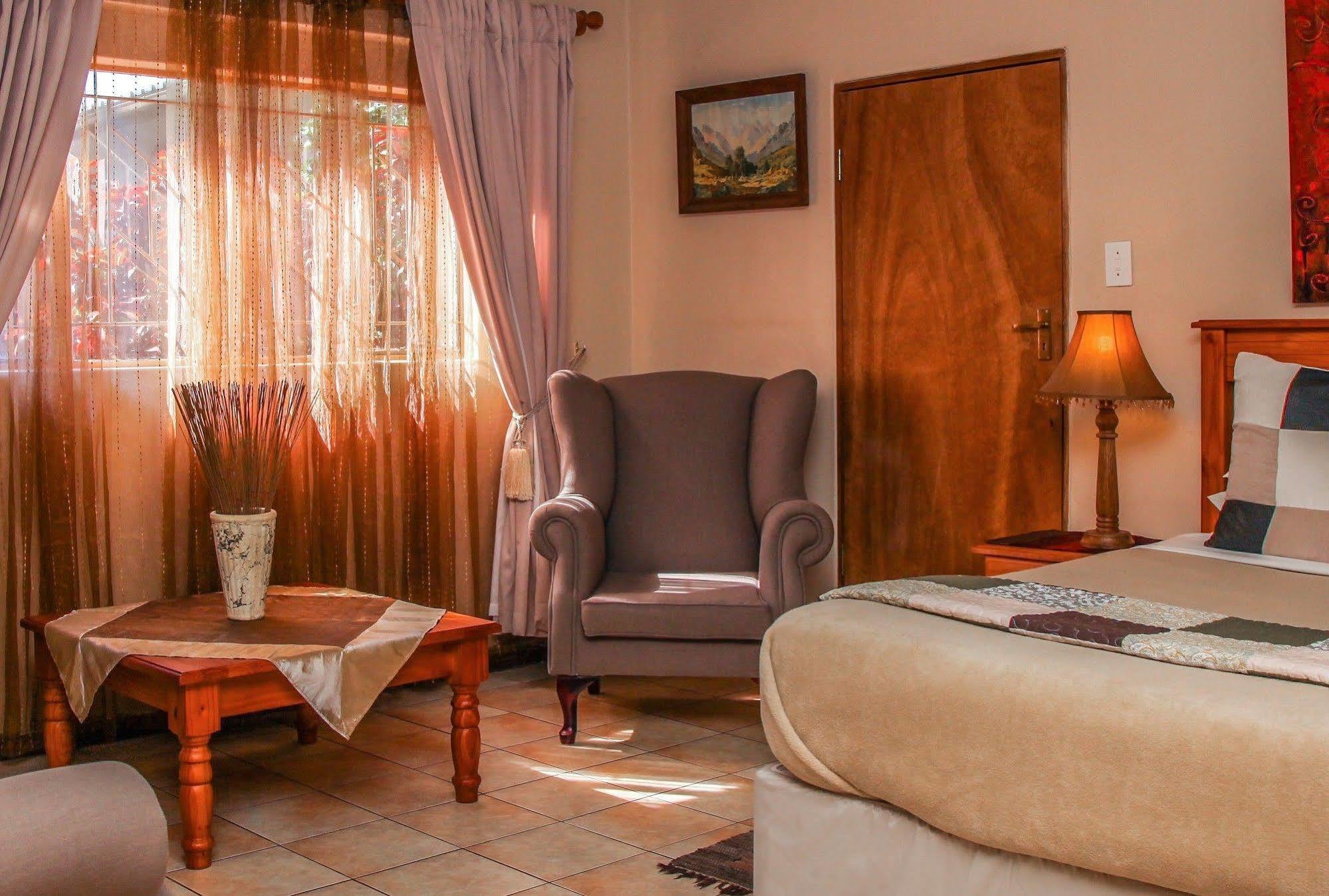 Aber Jetz Guesthouse ポンゴーラ エクステリア 写真