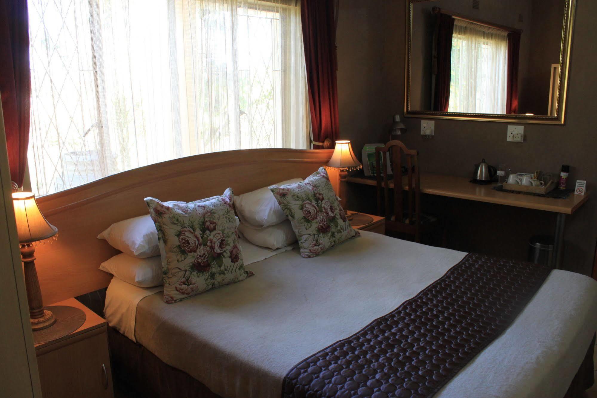 Aber Jetz Guesthouse ポンゴーラ エクステリア 写真